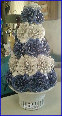 Italian Ceramic pottery Blue white Chrysanthemum floral Center piece bouquet 40s