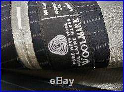New SEAN JOHN Mens Blue pinstripe Suit 2 Piece 100% Wool 3 button sz 46R W40