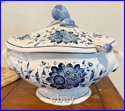 Soup Tureen Gravy Bowl Seashell Ladle & Lid Blue White Floral Hand Paint Italy